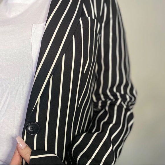 Stripped Black and White jacket - Picture 2 of 2